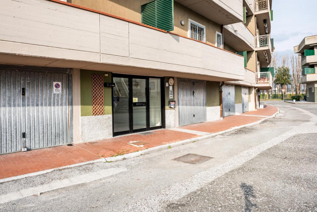 Luni Mare Modern Balcony Flat Apartment Marinella di Sarzana Exterior photo